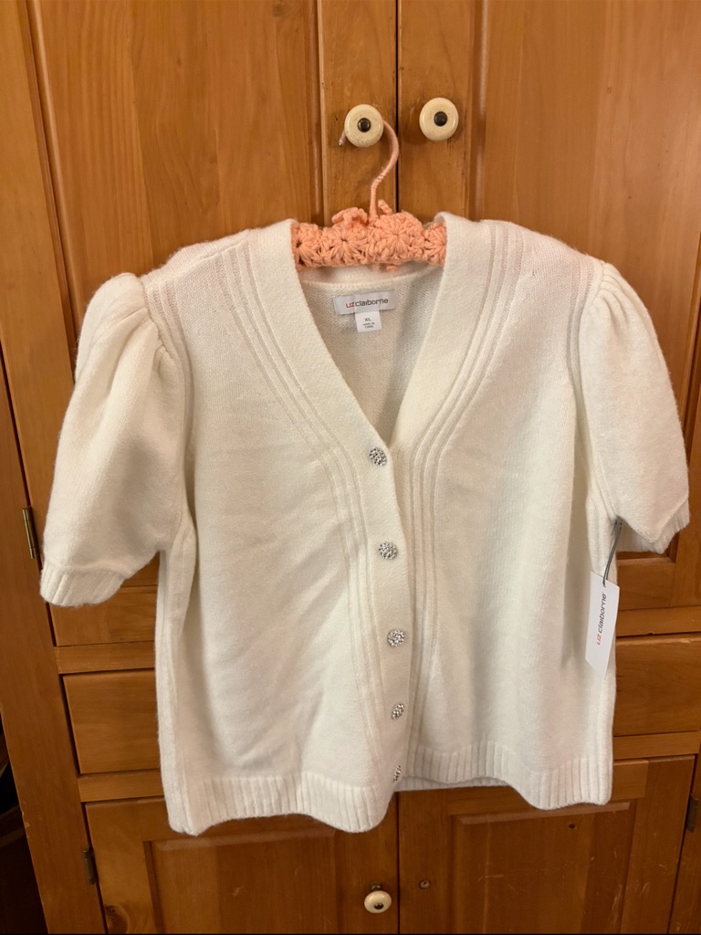 Liz Claiborne Cream V-Neck Knit Cardigan With Jeweled Button - Nwt